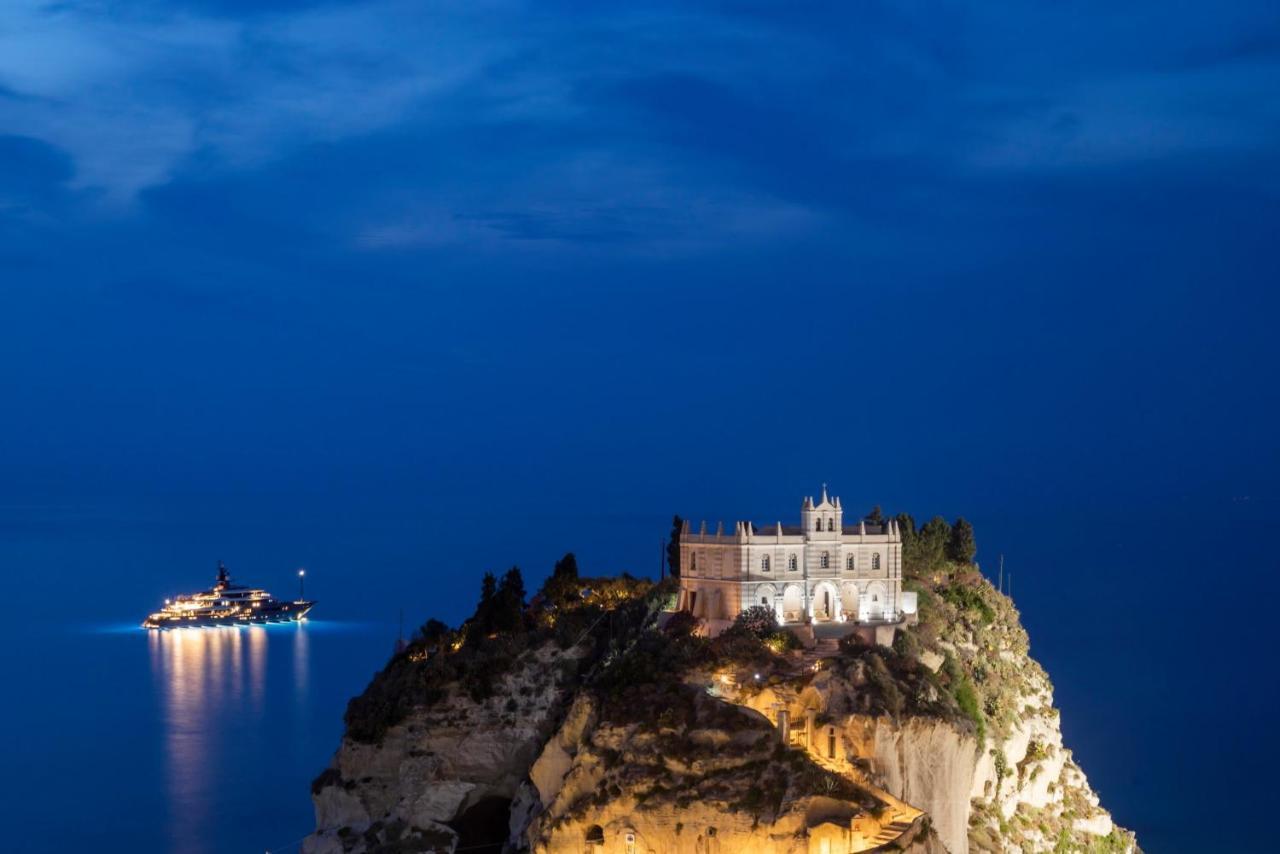 Solmaris Tropea Rooms & Suites Екстер'єр фото